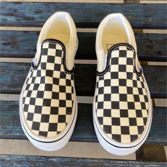Vans Classic Kids Slip-On Checkerboard Skate Shoe White/ Black Size 13 Cushioned - Picture 3 of 11